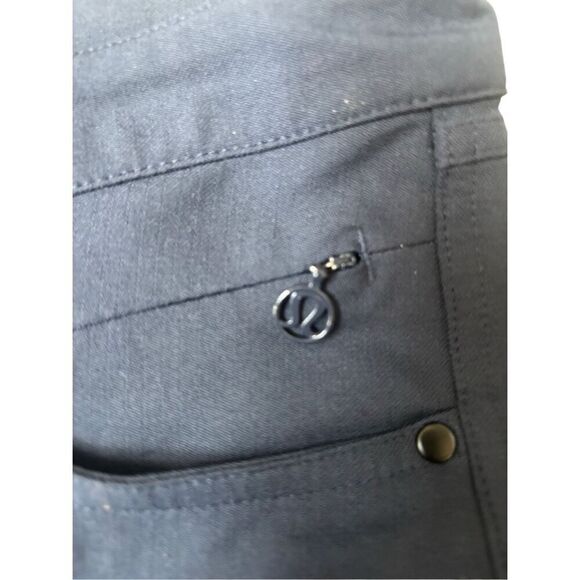 Lululemon Navy Blue Pants estimated size 6 to 8 - Picture 2 of 16